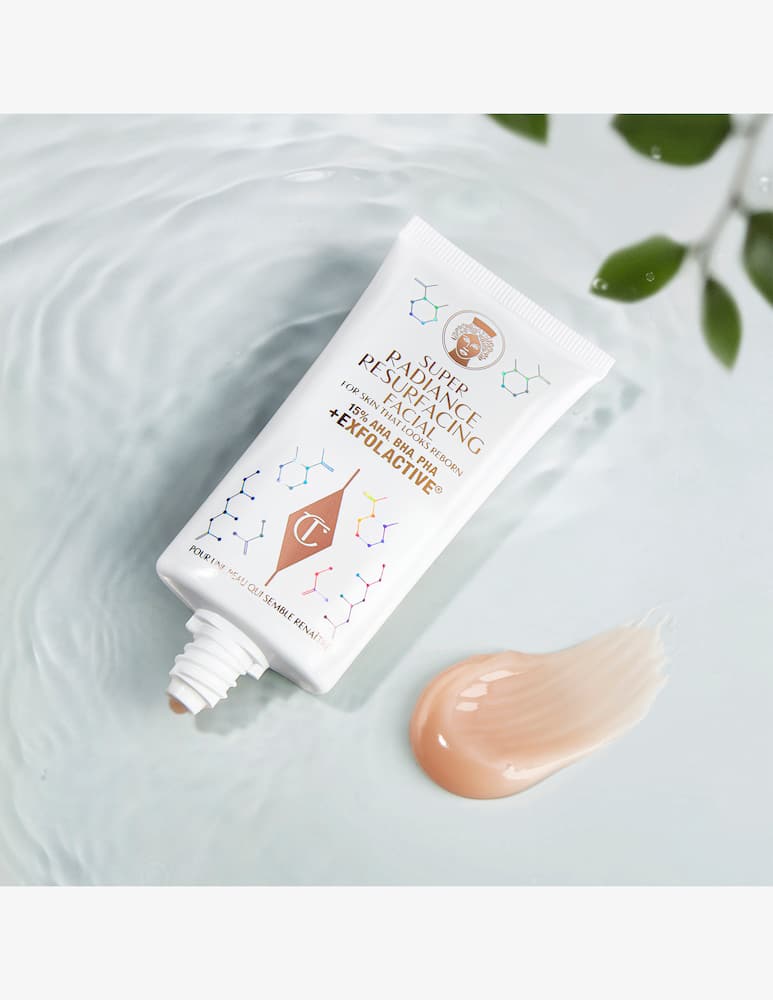 Charlotte Tilbury Super Radiance Resurfacing Facial - picture 4 Charlotte Tilbury Super Radiance Resurfacing Facial - picture 4