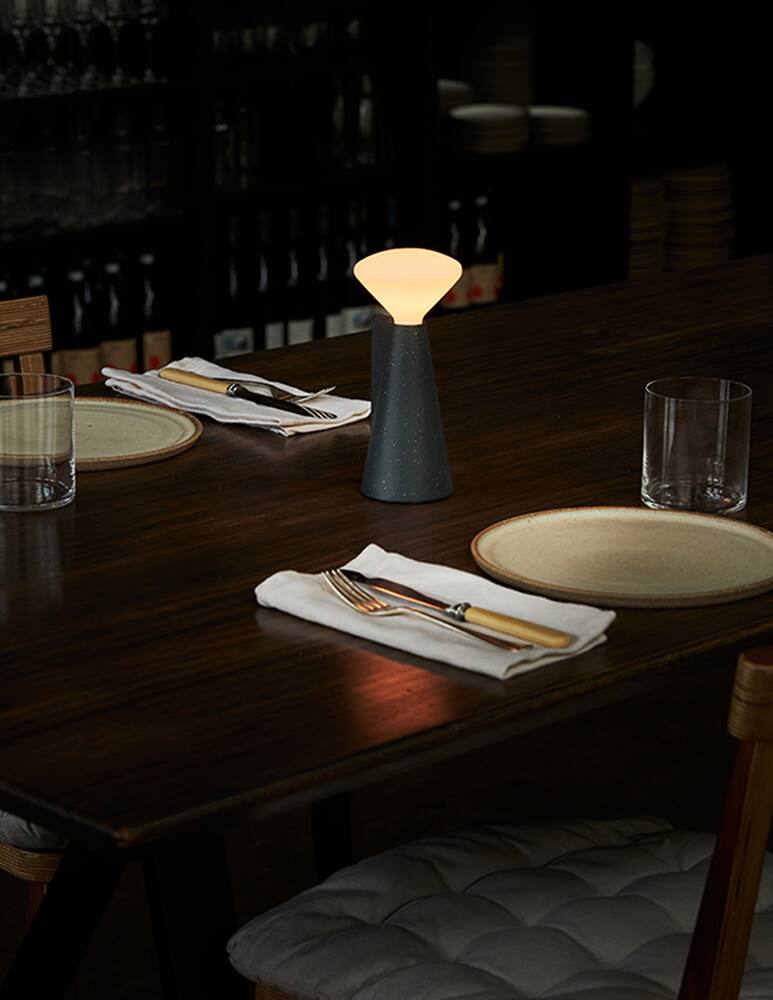 rinascente Tala Mantle Lampada Da Tavolo Portatile Nera