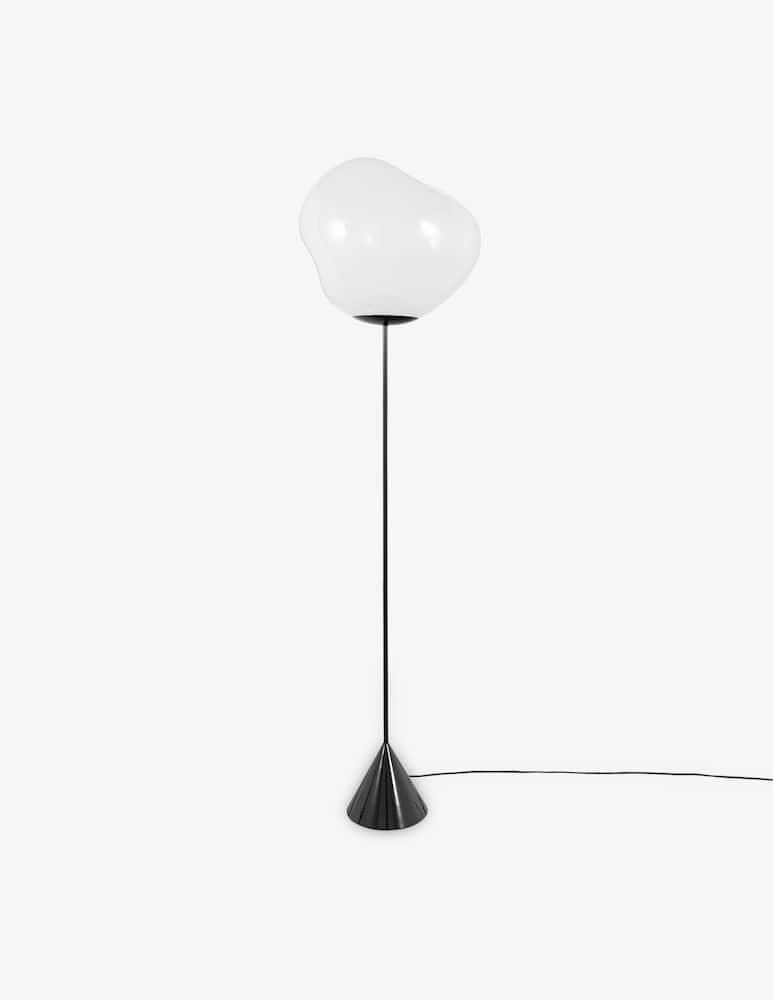 Tom Dixon Cone Slim Opal Led Un Lamapada Da Terra - immagine 1 Tom Dixon Cone Slim Opal Led Un Lamapada Da Terra - immagine 1