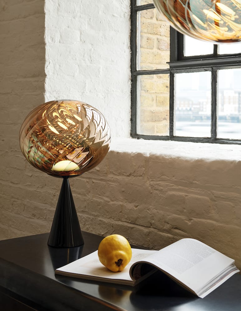 Tom Dixon Whirl Cone Fat Table Led Un Lampada da Tavolo - immagine 2 Tom Dixon Whirl Cone Fat Table Led Un Lampada da Tavolo - immagine 2