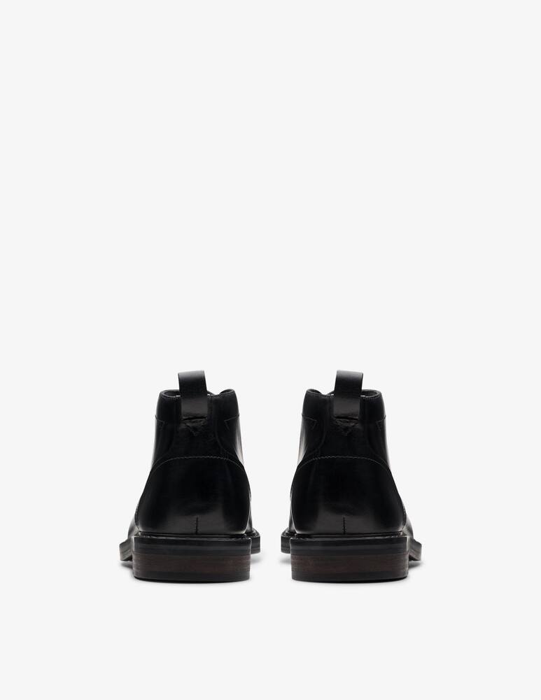 rinascente Clarks Aldwin chukka boots