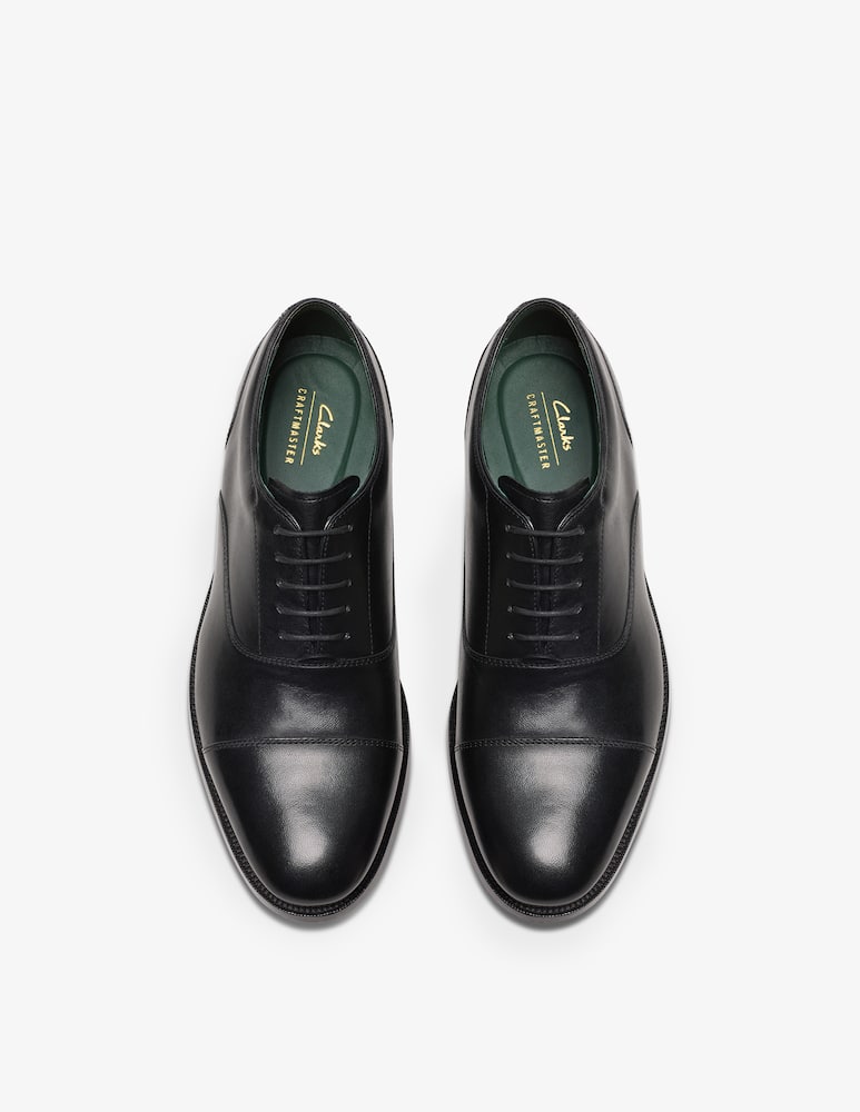 rinascente Clarks Oxford cap-toe leather shoes