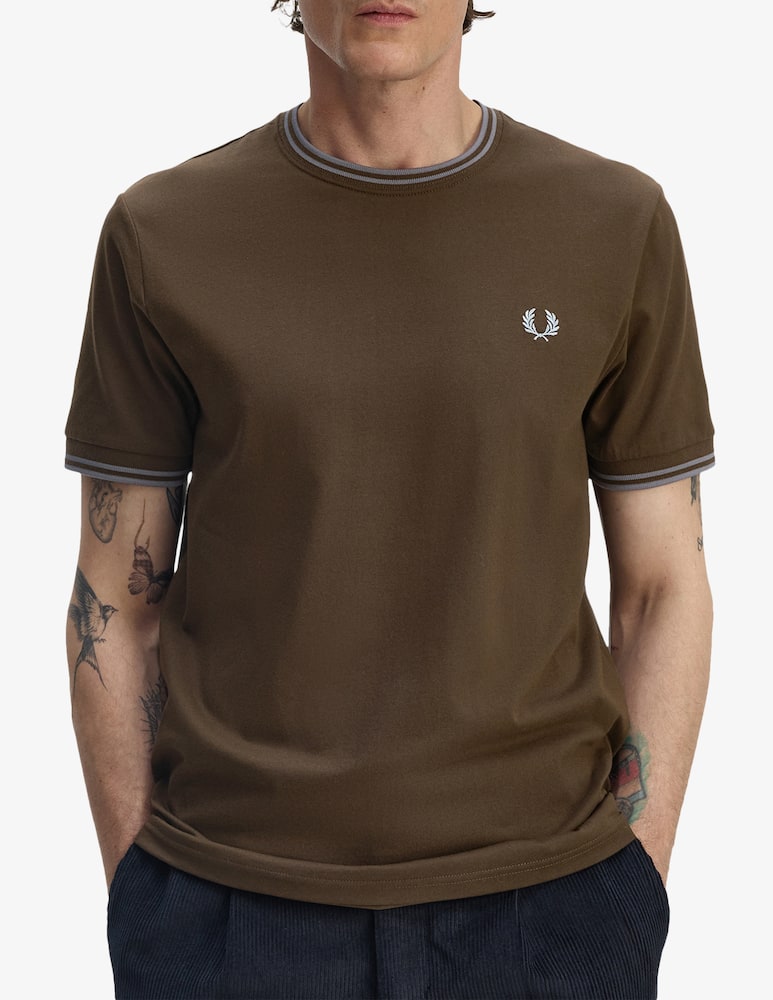 Fred Perry Logo trim t-shirt - picture 3 Fred Perry Logo trim t-shirt - picture 3