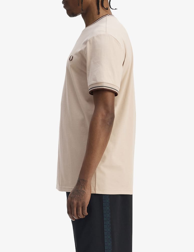 Fred Perry Logo trim t-shirt - picture 2 Fred Perry Logo trim t-shirt - picture 2