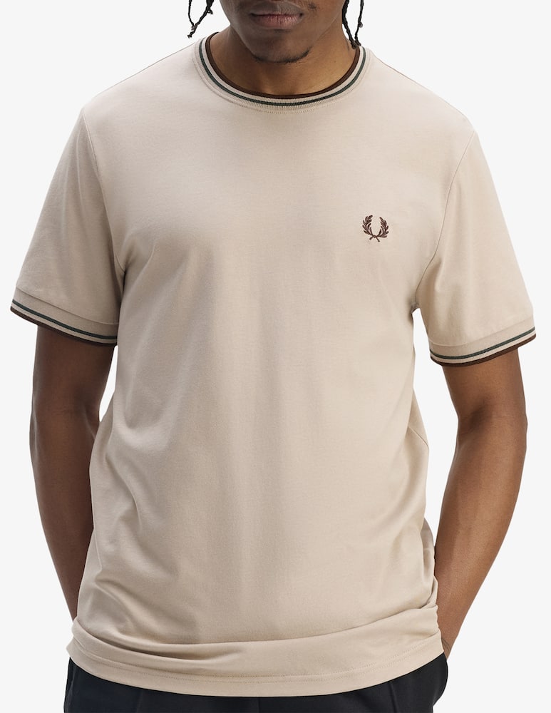 Fred Perry Logo trim t-shirt - picture 3 Fred Perry Logo trim t-shirt - picture 3