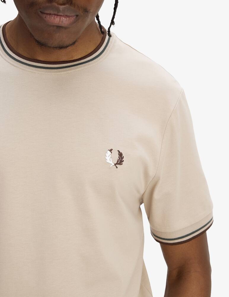 Fred Perry Logo trim t-shirt - picture 4 Fred Perry Logo trim t-shirt - picture 4
