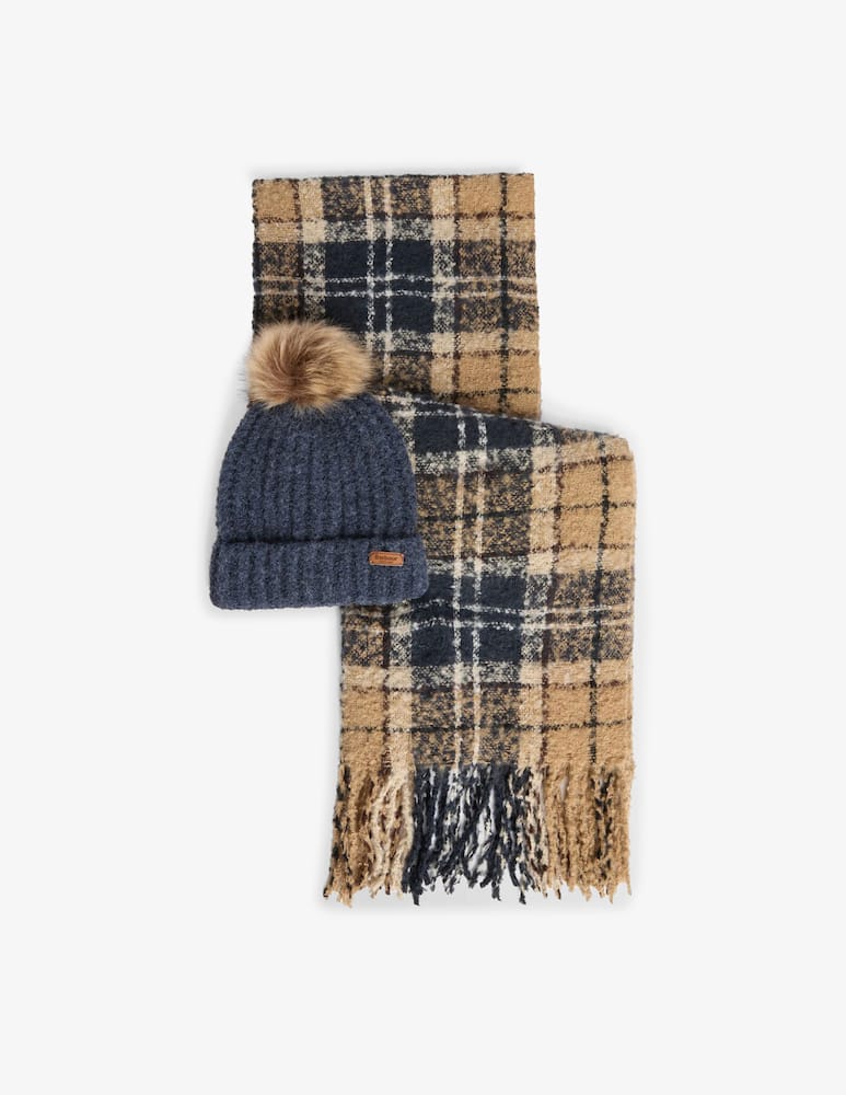 Barbour Beanie and tartan scarf Saltburn - picture 1 Barbour Beanie and tartan scarf Saltburn - picture 1