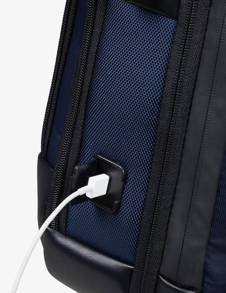 Samsonite Spectrolite 3.0 Bailhandle 15.6" Exp - immagine 4 Samsonite Spectrolite 3.0 Bailhandle 15.6" Exp - immagine 4