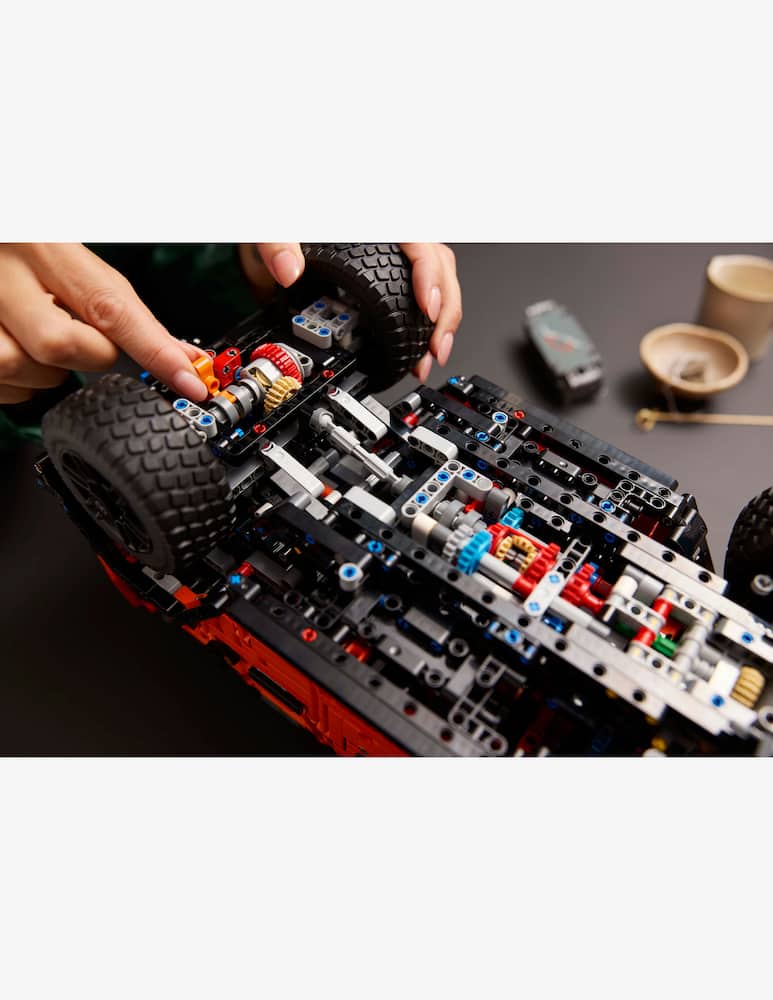 LEGO Technic Mercedes-Benz G 500 PROFESSIONAL Line - immagine 5 LEGO Technic Mercedes-Benz G 500 PROFESSIONAL Line - immagine 5