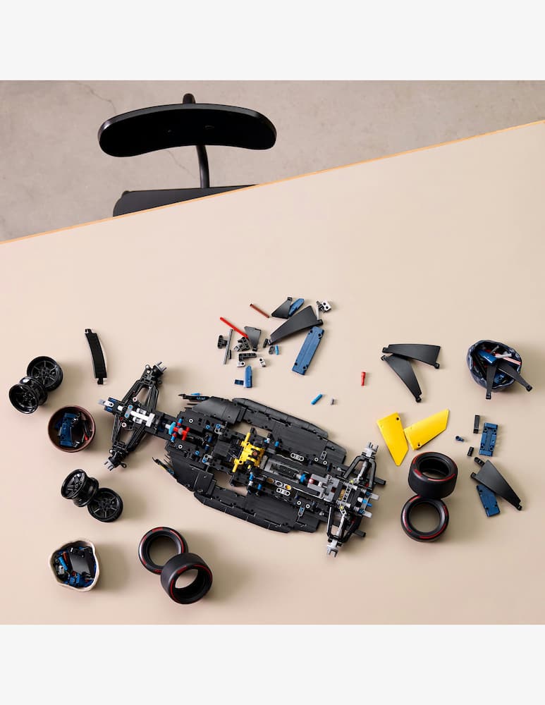 LEGO Technic Monoposto F1 Oracle Red Bull Racing RB20 - immagine 5