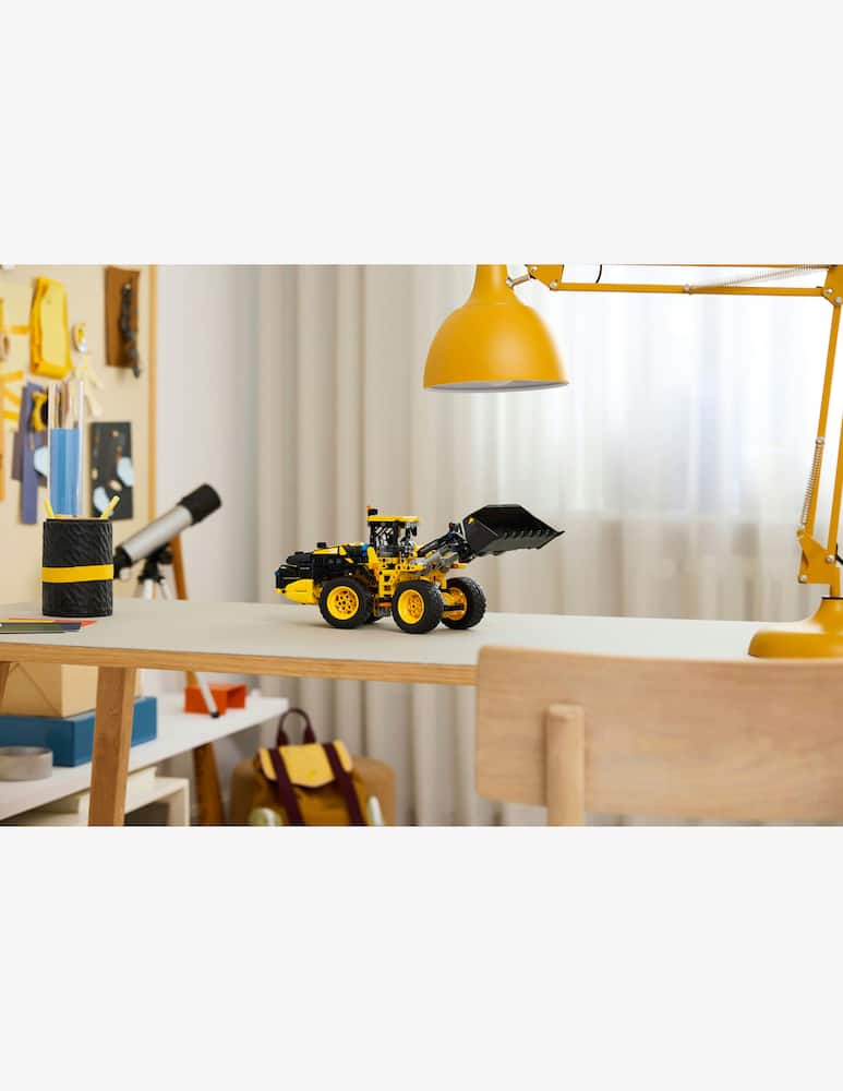 LEGO Technic Pala gommata Volvo L120 Electric - immagine 3 LEGO Technic Pala gommata Volvo L120 Electric - immagine 3