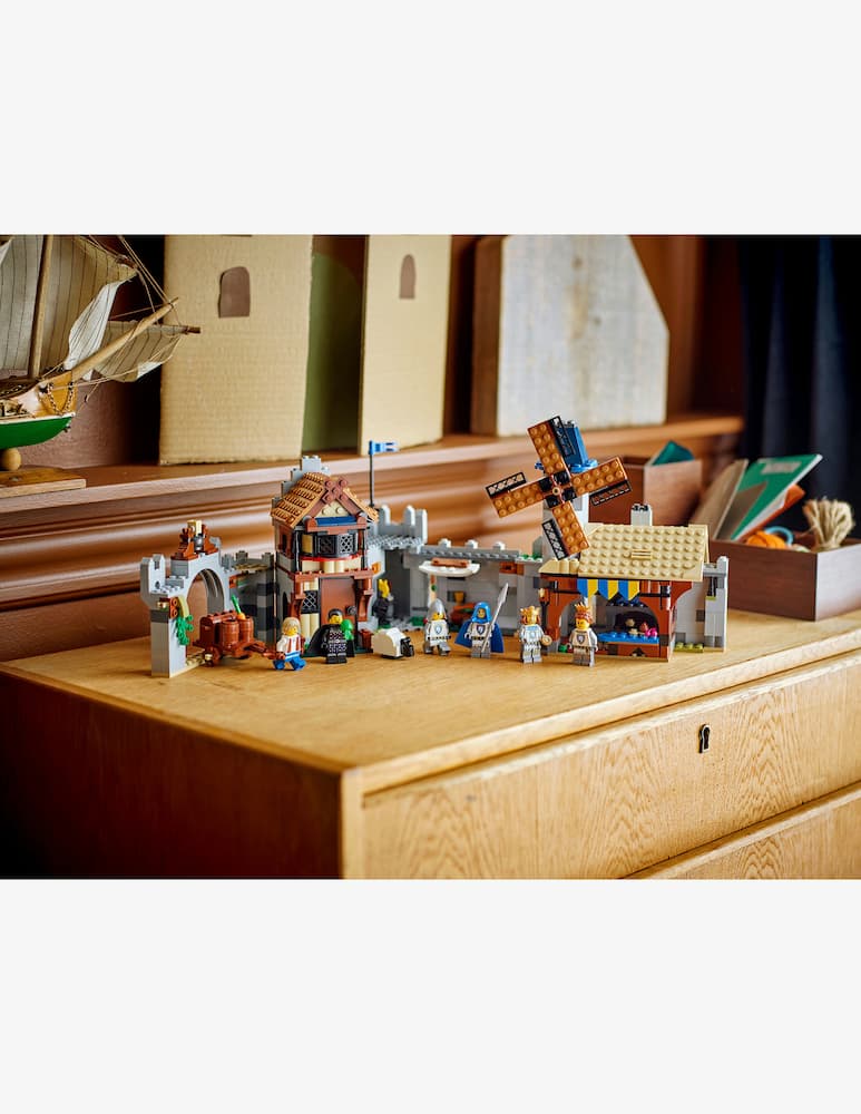 rinascente LEGO Creator Medieval Horse Knight Castle