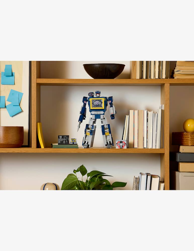 LEGO ICONS Transformers: Soundwave - immagine 3 LEGO ICONS Transformers: Soundwave - immagine 3