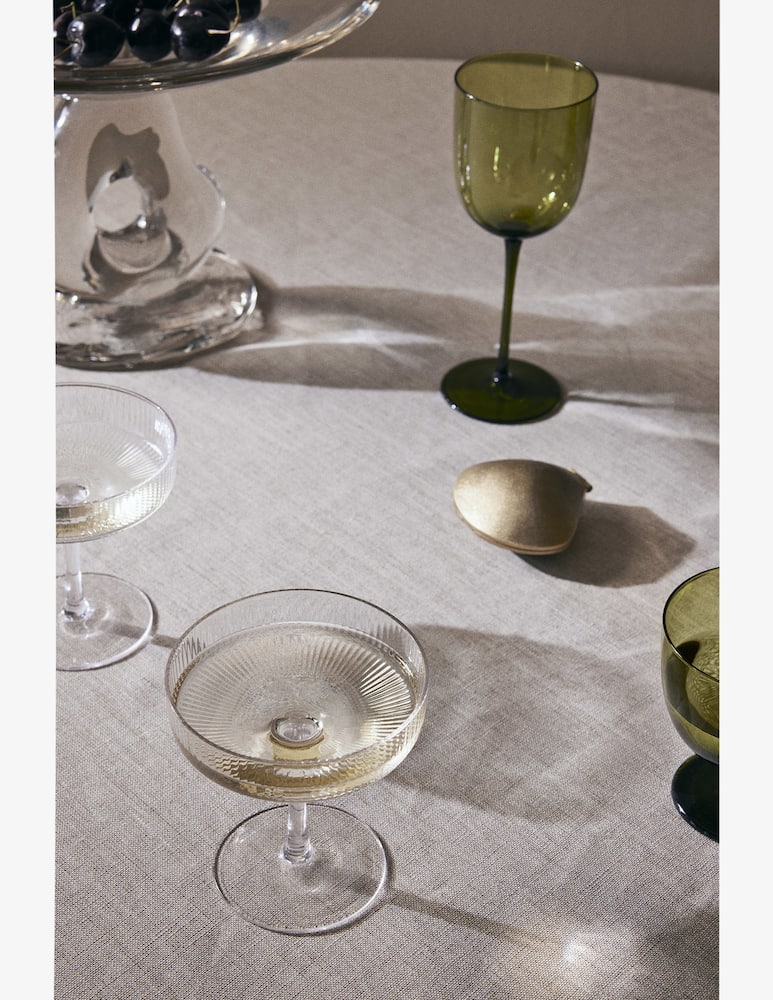 Ferm Living Ripple Champagne Saucers - Set of 2 - Clear - picture 2 Ferm Living Ripple Champagne Saucers - Set of 2 - Clear - picture 2