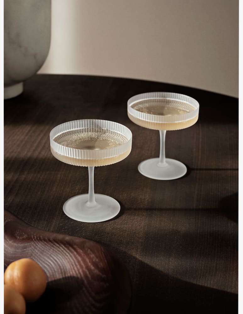 Ferm Living Ripple Coppe Di Champagne Set da 2 Satinati - immagine 2 Ferm Living Ripple Coppe Di Champagne Set da 2 Satinati - immagine 2