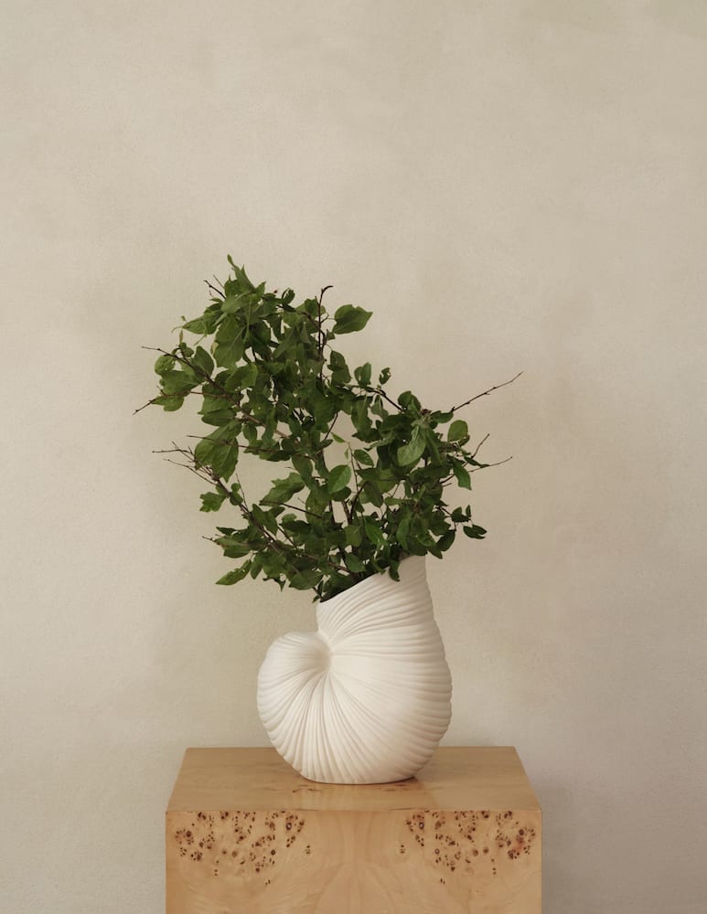 Ferm Living Vase Shell - picture 2 Ferm Living Vase Shell - picture 2