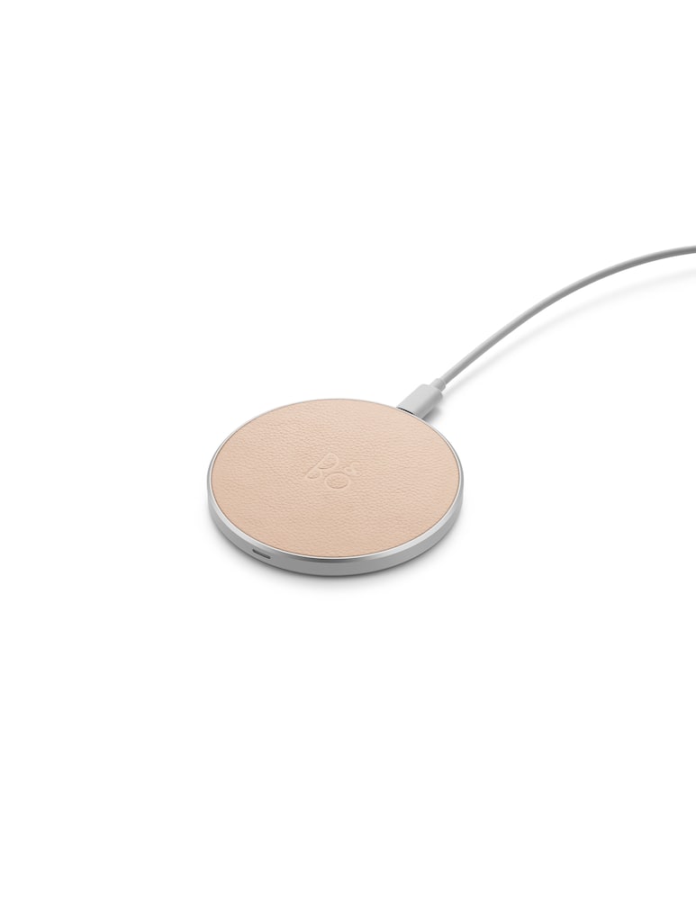 Bang & Olufsen Beoplay charging pad - picture 2 Bang & Olufsen Beoplay charging pad - picture 2
