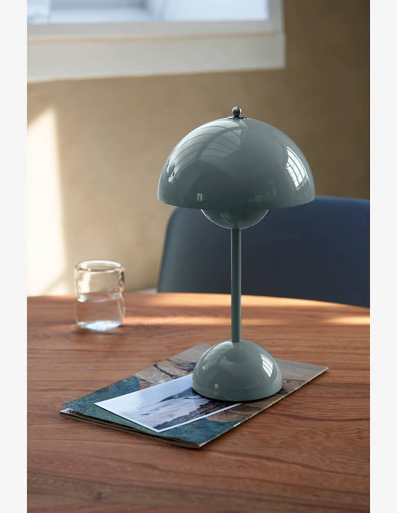 rinascente &Tradition Flowerpot VP9 Portable Light