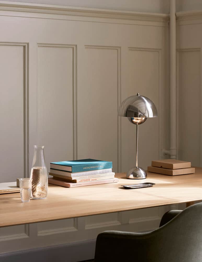 rinascente &Tradition Flowerpot VP3 Table Lamp