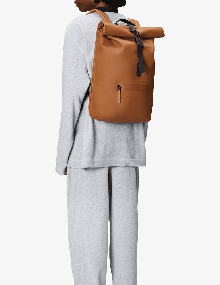 Rains Zaino rolltop rucksack w3 - immagine 2 Rains Zaino rolltop rucksack w3 - immagine 2