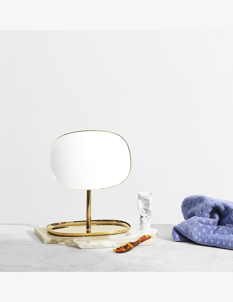 Normann Copenhagen Flip Specchio In Color Ottone - immagine 2 Normann Copenhagen Flip Specchio In Color Ottone - immagine 2