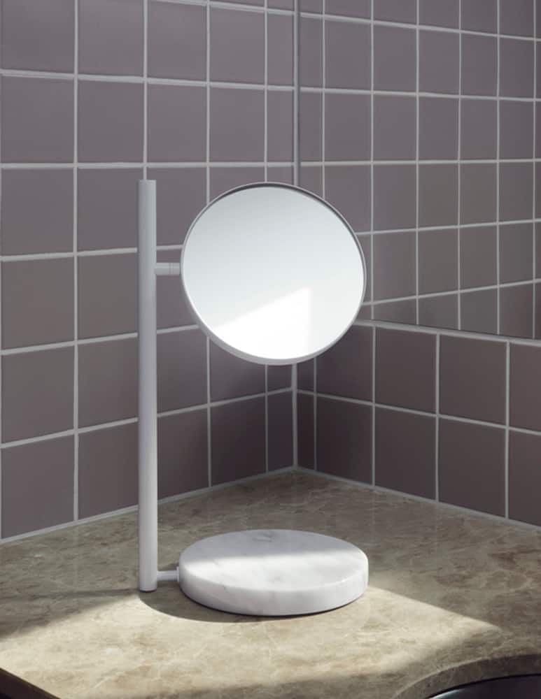 Normann Copenhagen Pose Mirror White - picture 1 Normann Copenhagen Pose Mirror White - picture 1