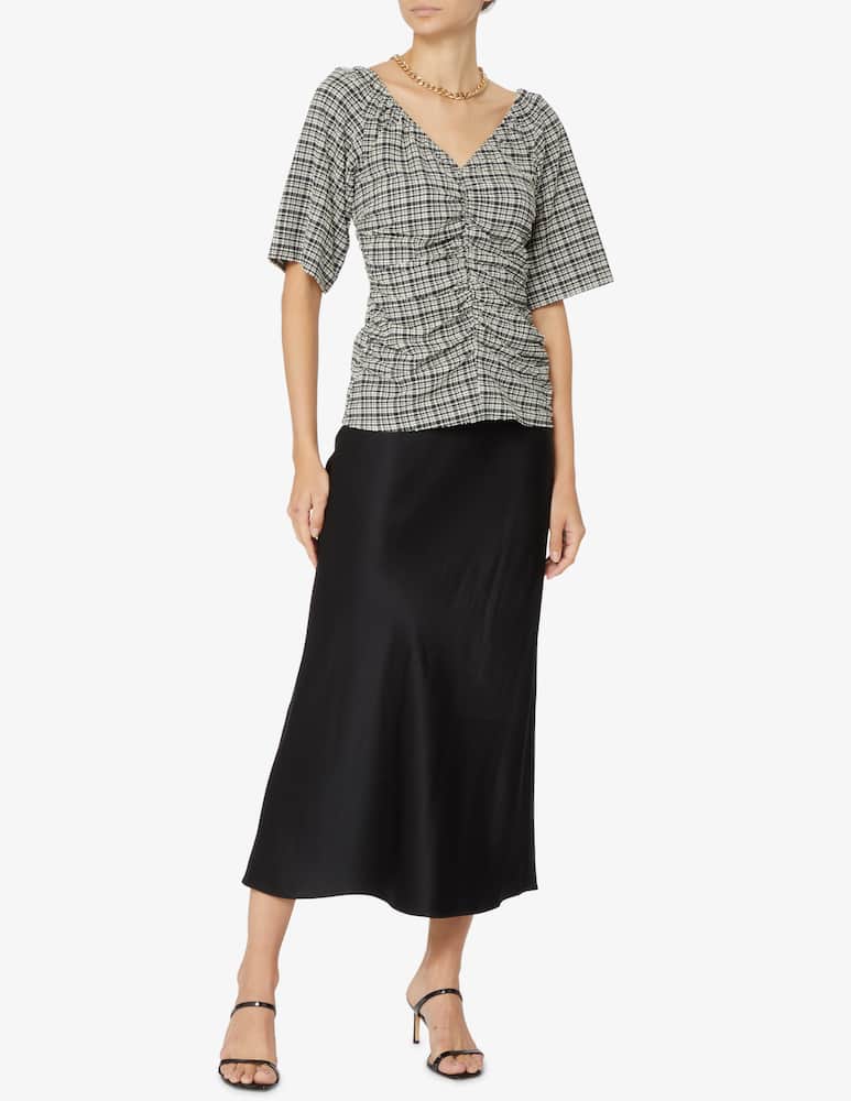 Ganni V-neck short sleeved top wrap on front - Black - picture 2 Ganni V-neck short sleeved top wrap on front - Black - picture 2