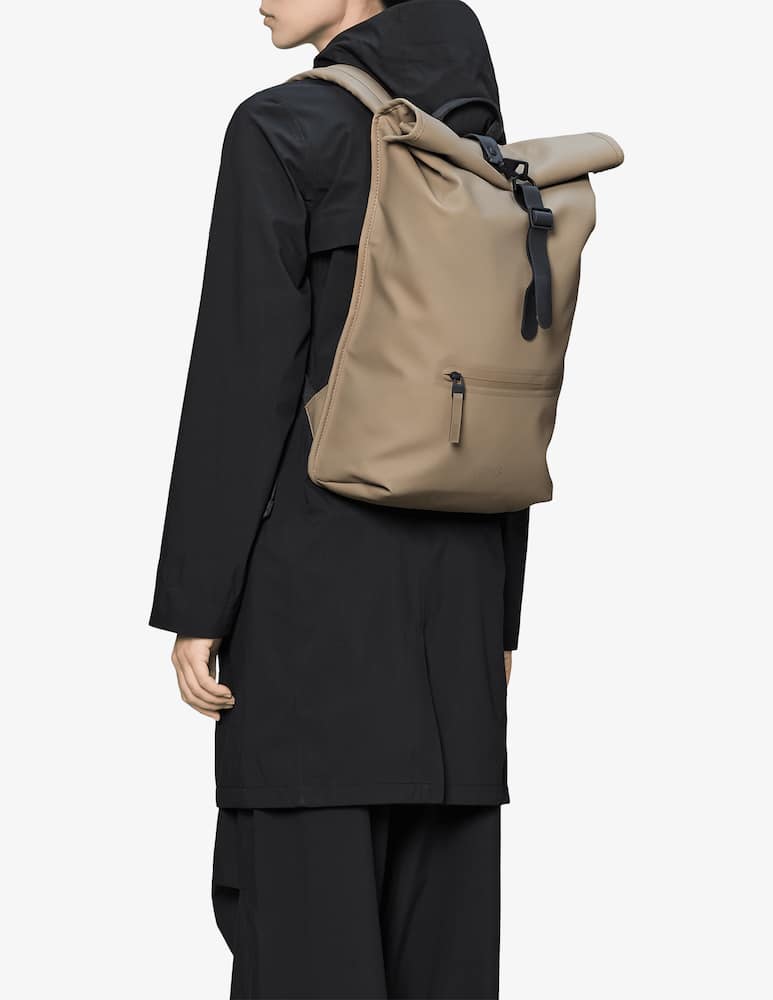 Rains Zaino rolltop rucksack W3 - immagine 4 Rains Zaino rolltop rucksack W3 - immagine 4