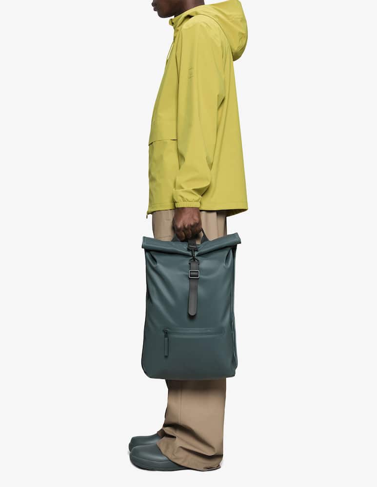 Rains Zaino rolltop rucksack W3 - immagine 2 Rains Zaino rolltop rucksack W3 - immagine 2