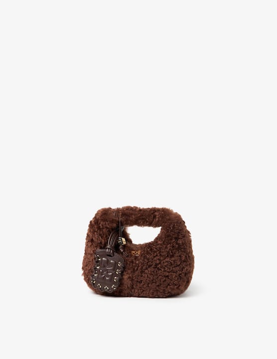 Ganni - Borsa hobo mini effetto pelliccia riccia - €525,00