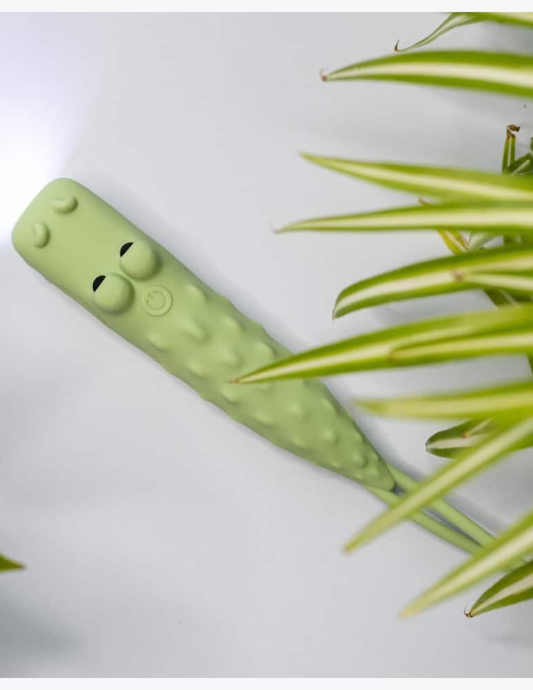 rinascente Buzz Crocodile silicone flashlight