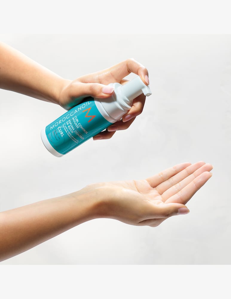 Moroccanoil Curl Control Mousse - picture 2 Moroccanoil Curl Control Mousse - picture 2