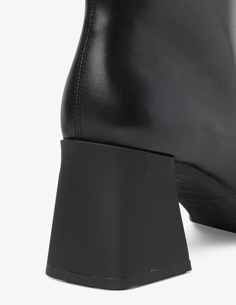 rinascente Vagabond Shoemakers Stivaletti con tacco scultura Hedda 