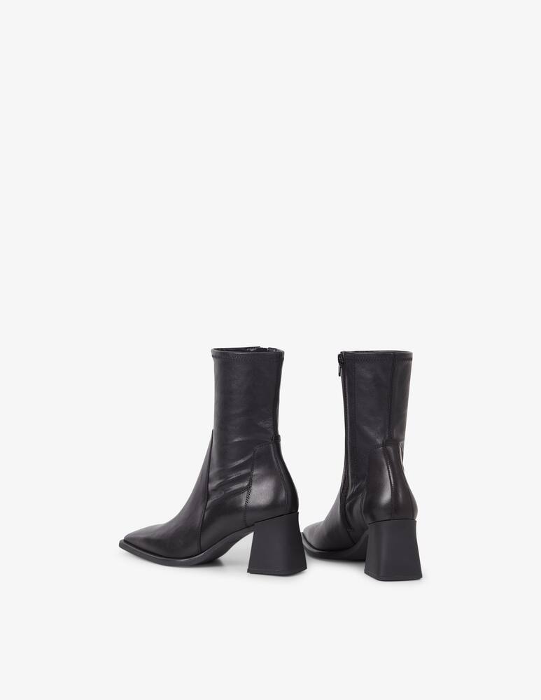 rinascente Vagabond Shoemakers Hedda stretch leathet booties