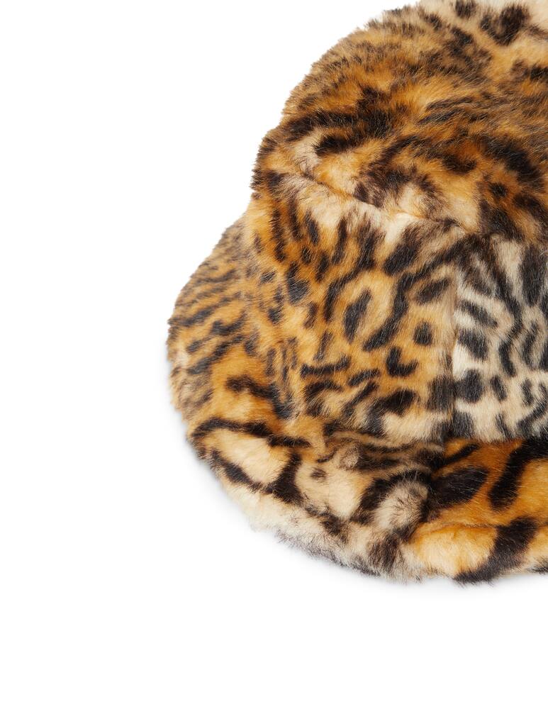 rinascente Stand Studio Bucket hat Wera 