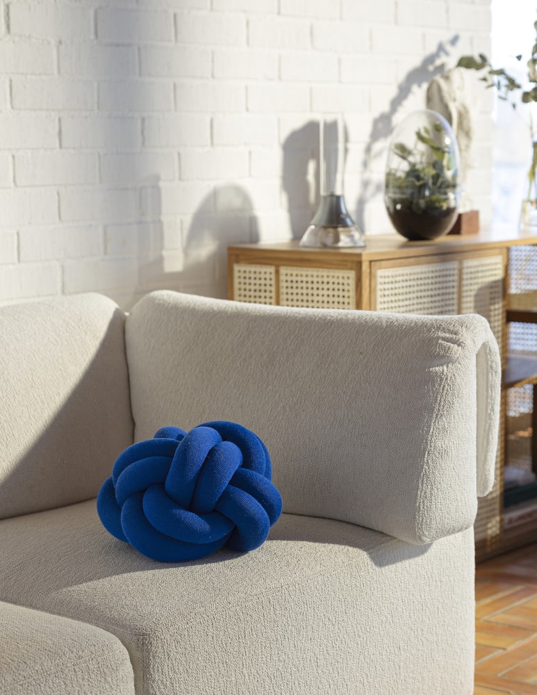 Design House Stockholm Cuscino Knot - immagine 2 Design House Stockholm Cuscino Knot - immagine 2