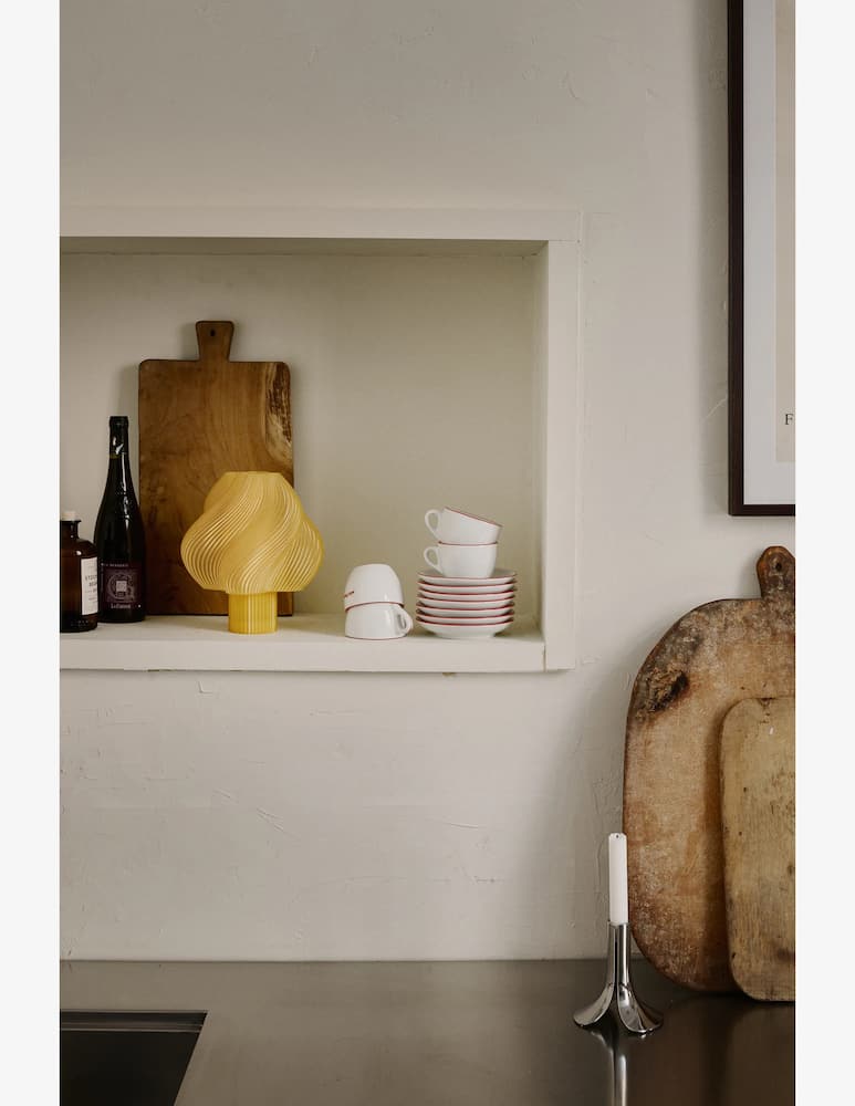 Crème Atelier Lampada da tavolo portatile Soft Serve - immagine 3 Crème Atelier Lampada da tavolo portatile Soft Serve - immagine 3