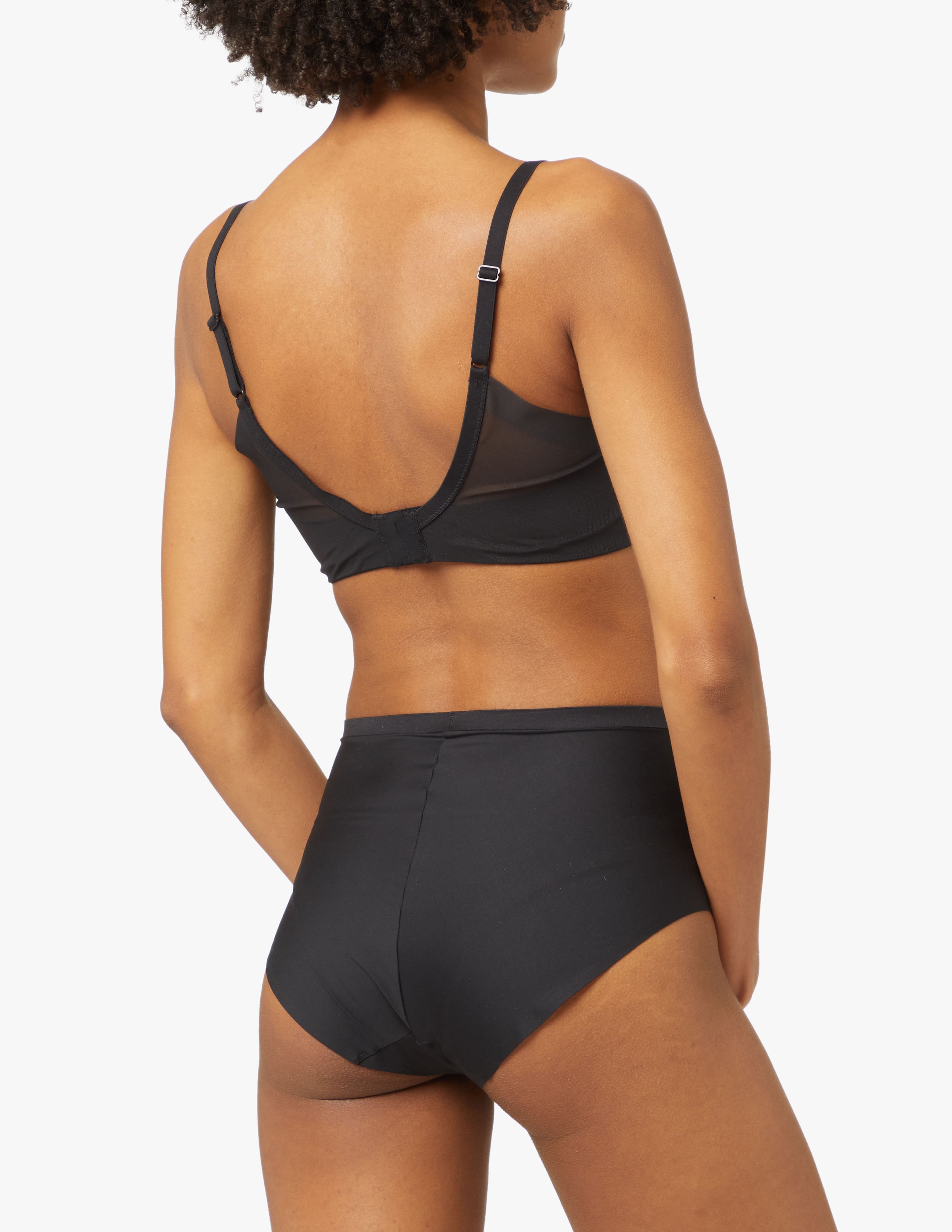 Triumph Shape Smart in Black | Triumph