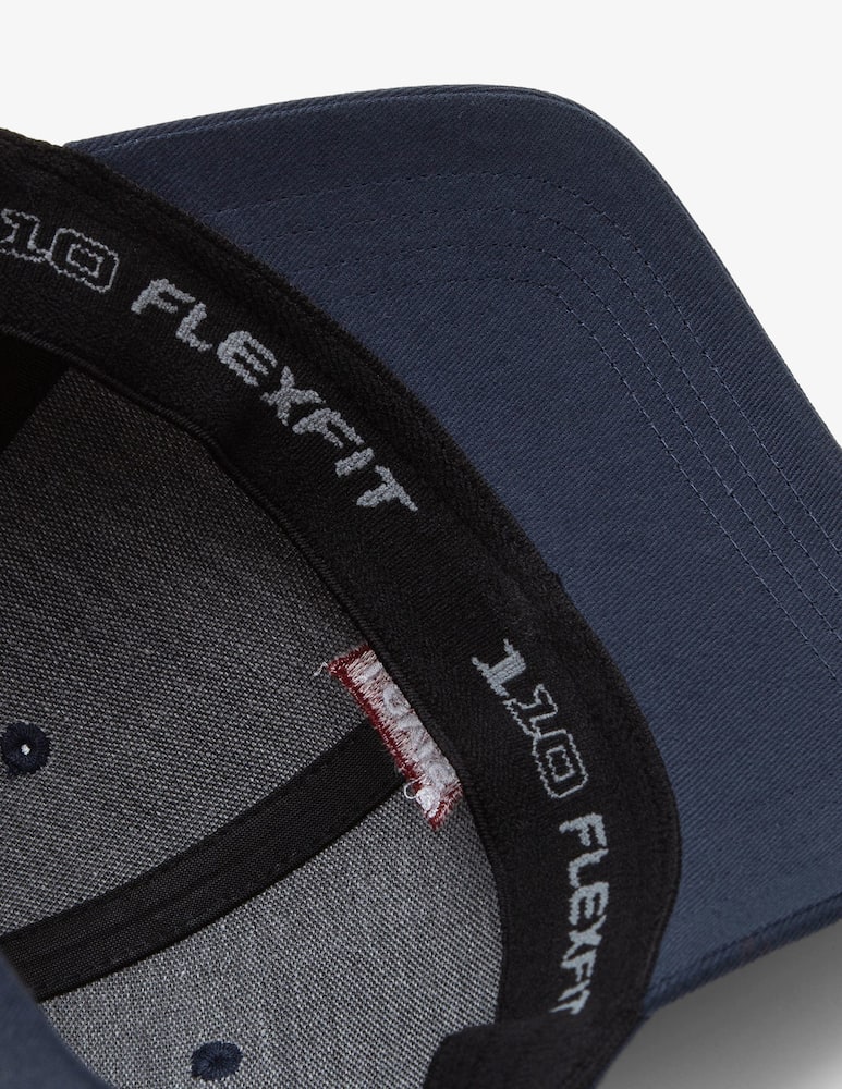 Levi's Housemark flexfit cap - picture 3 Levi's Housemark flexfit cap - picture 3