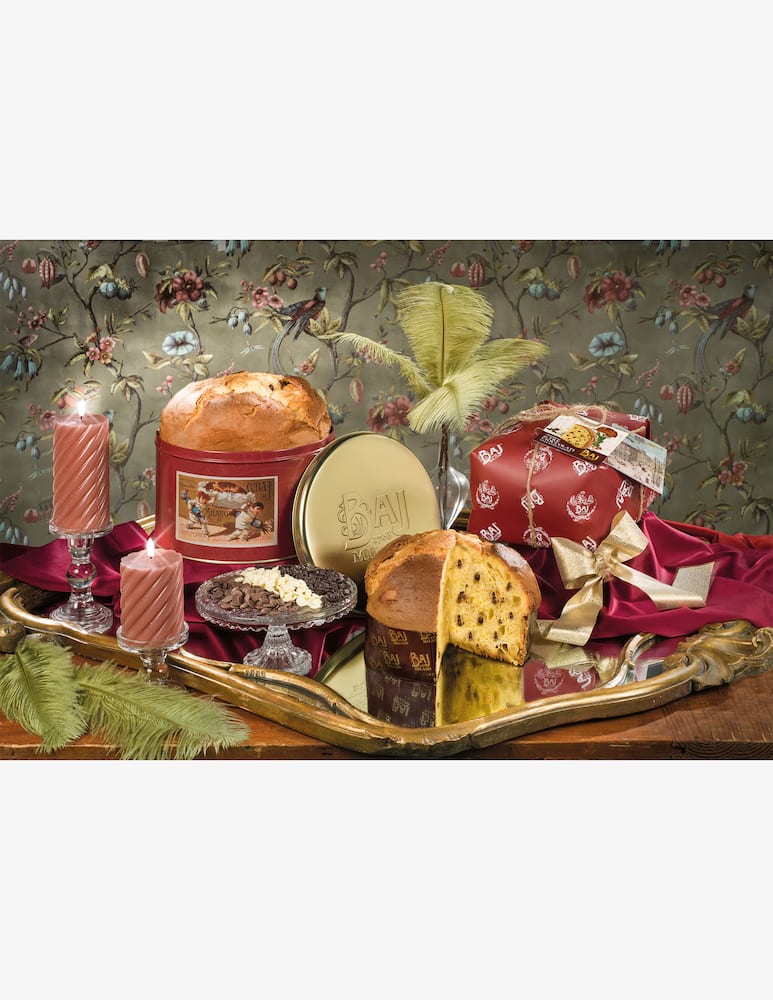 Baj Milano 1768 Panettone ai Tre Cioccolati Latta 1kg - picture 2 Baj Milano 1768 Panettone ai Tre Cioccolati Latta 1kg - picture 2