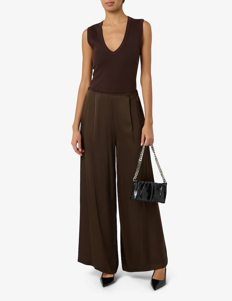 HAVEONE Relaxed viscose trousers with front pleats - picture 2 HAVEONE Relaxed viscose trousers with front pleats - picture 2