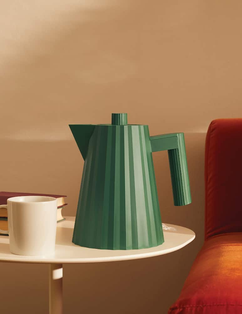 rinascente Alessi "Plissè" Electric Kettle In Thermoplastic Resin. European Plug. 2400W - Green