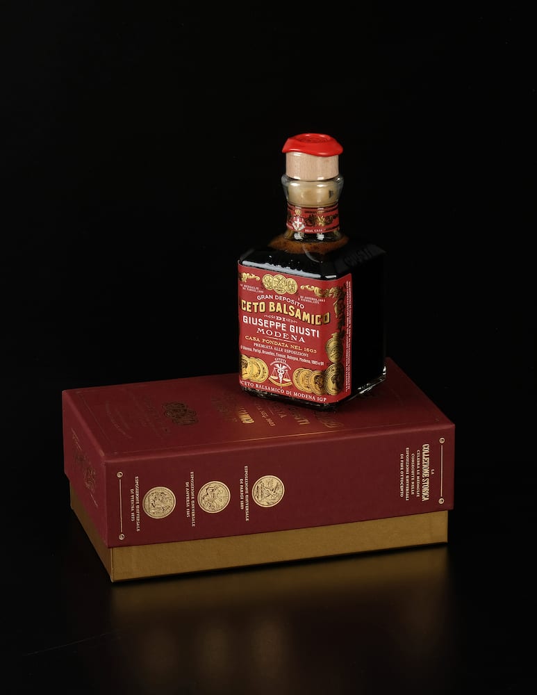 Giuseppe Giusti Aceto Balsamico Di Modena IGP 3 Medaglie D'oro - Cubica - immagine 3 Giuseppe Giusti Aceto Balsamico Di Modena IGP 3 Medaglie D'oro - Cubica - immagine 3
