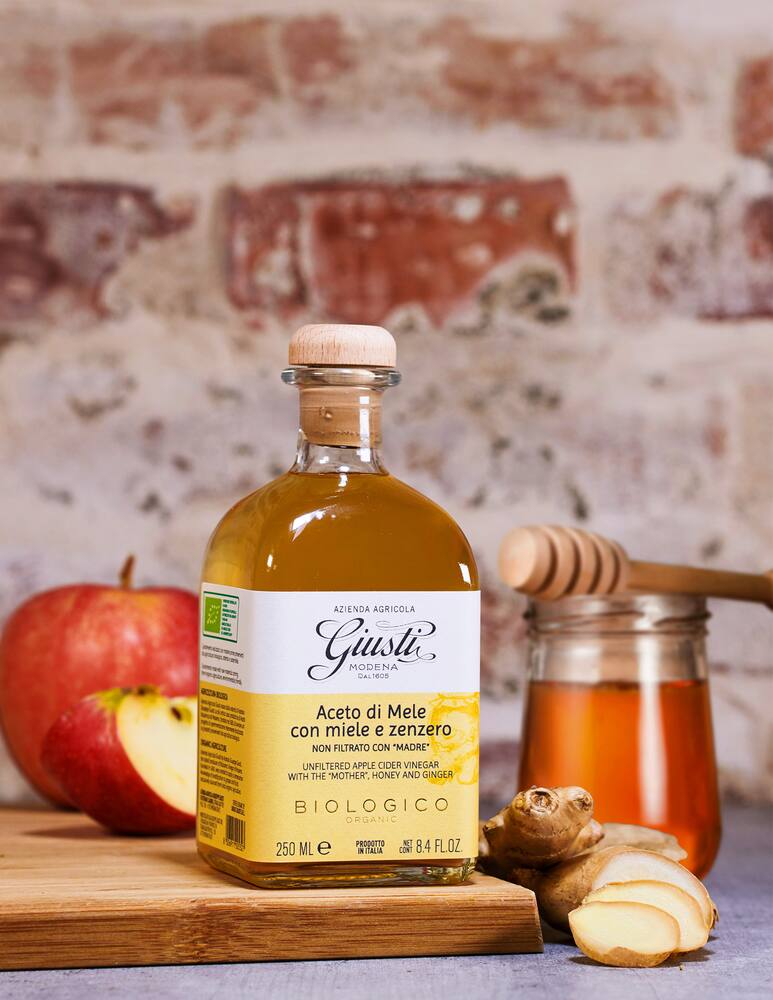 rinascente Giuseppe Giusti Organic Apple Cider Vinegar with honey and ginger