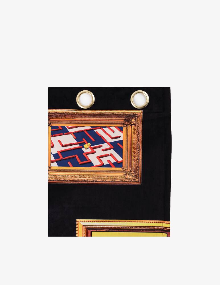 rinascente Seletti Tenda Toiletpaper Left Frames 