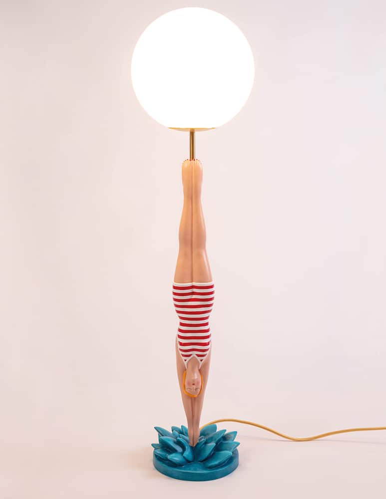 Seletti Lampada da tavolo Lady Diver - immagine 6 Seletti Lampada da tavolo Lady Diver - immagine 6