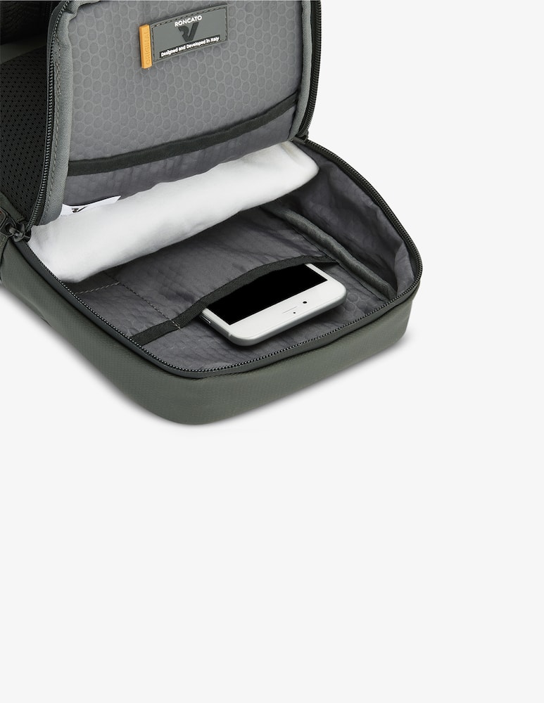 Roncato Norway Zaino 31X20X5.5 Cm - Verde Militare - immagine 4 Roncato Norway Zaino 31X20X5.5 Cm - Verde Militare - immagine 4
