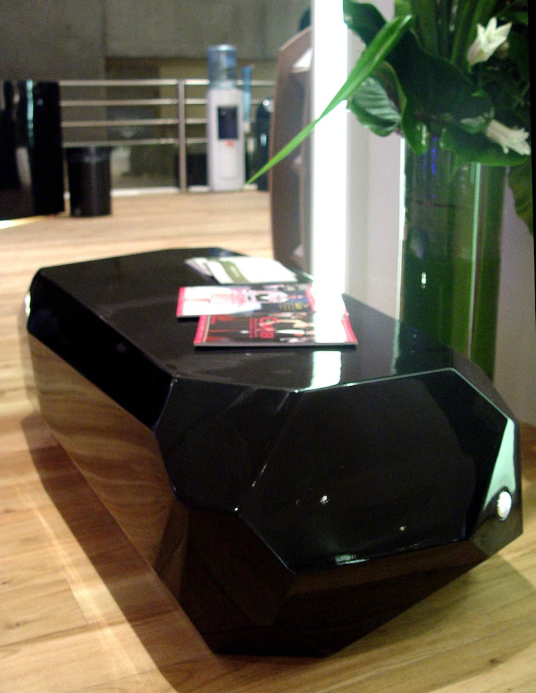 rinascente Serralunga Tavolino Meteor Medium