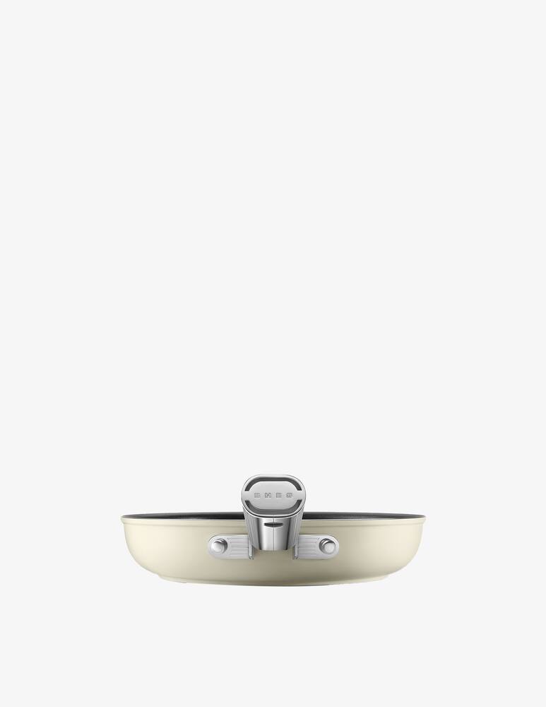 Smeg Padella antiaderente - Panna OPACO - D24cm - immagine 4 Smeg Padella antiaderente - Panna OPACO - D24cm - immagine 4