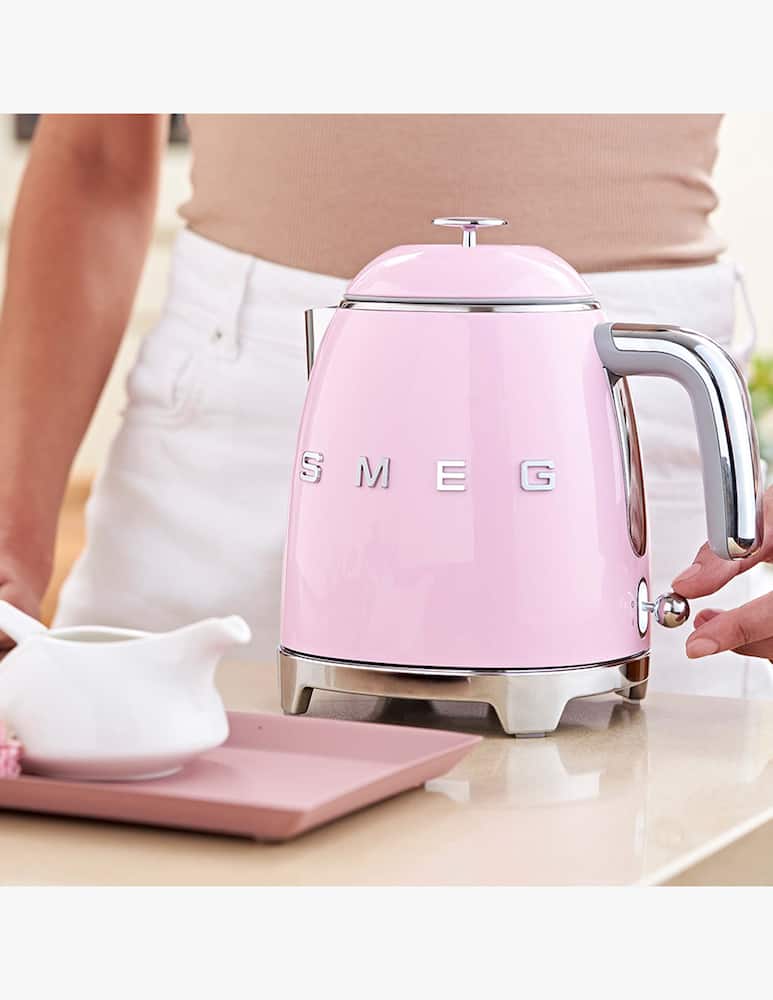 Smeg Mini Kettle 50'S Style Glossy Pink - picture 6 Smeg Mini Kettle 50'S Style Glossy Pink - picture 6